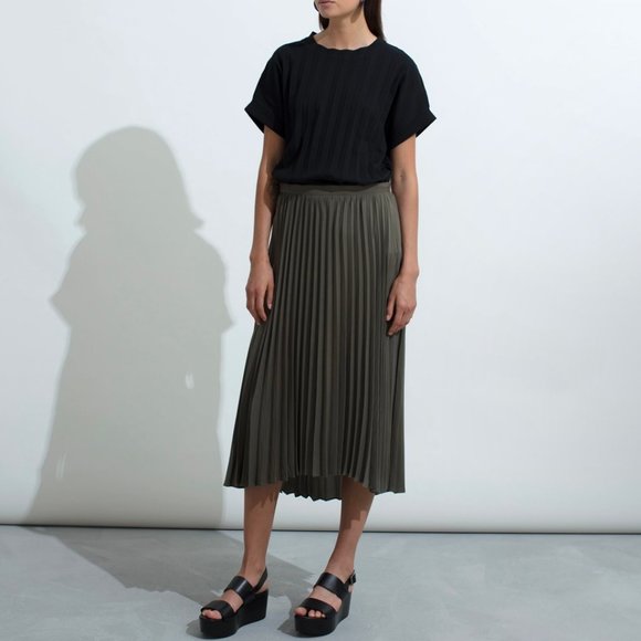 Elk Women's Textured Skirt 1- Olive